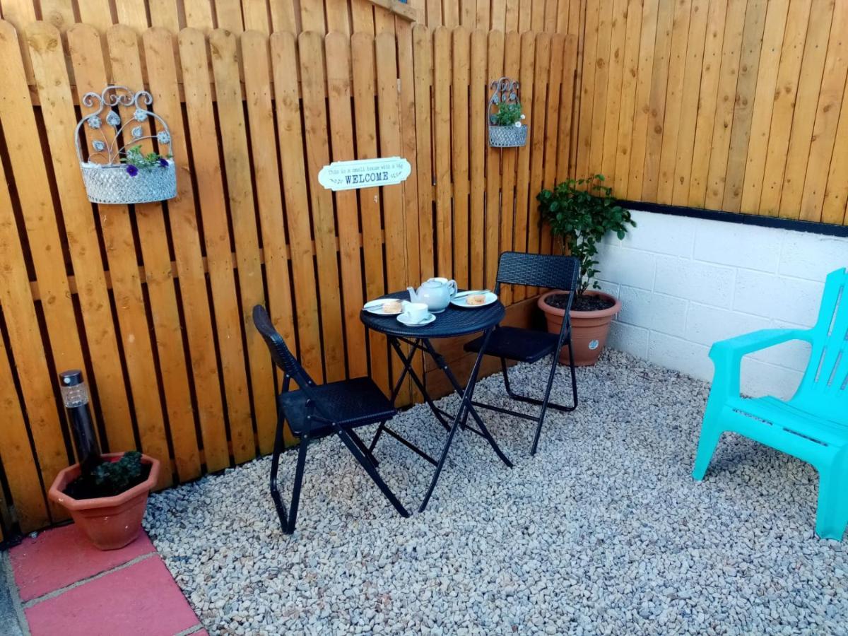 1Bedroom Self Contained Apartment Ennis Esterno foto